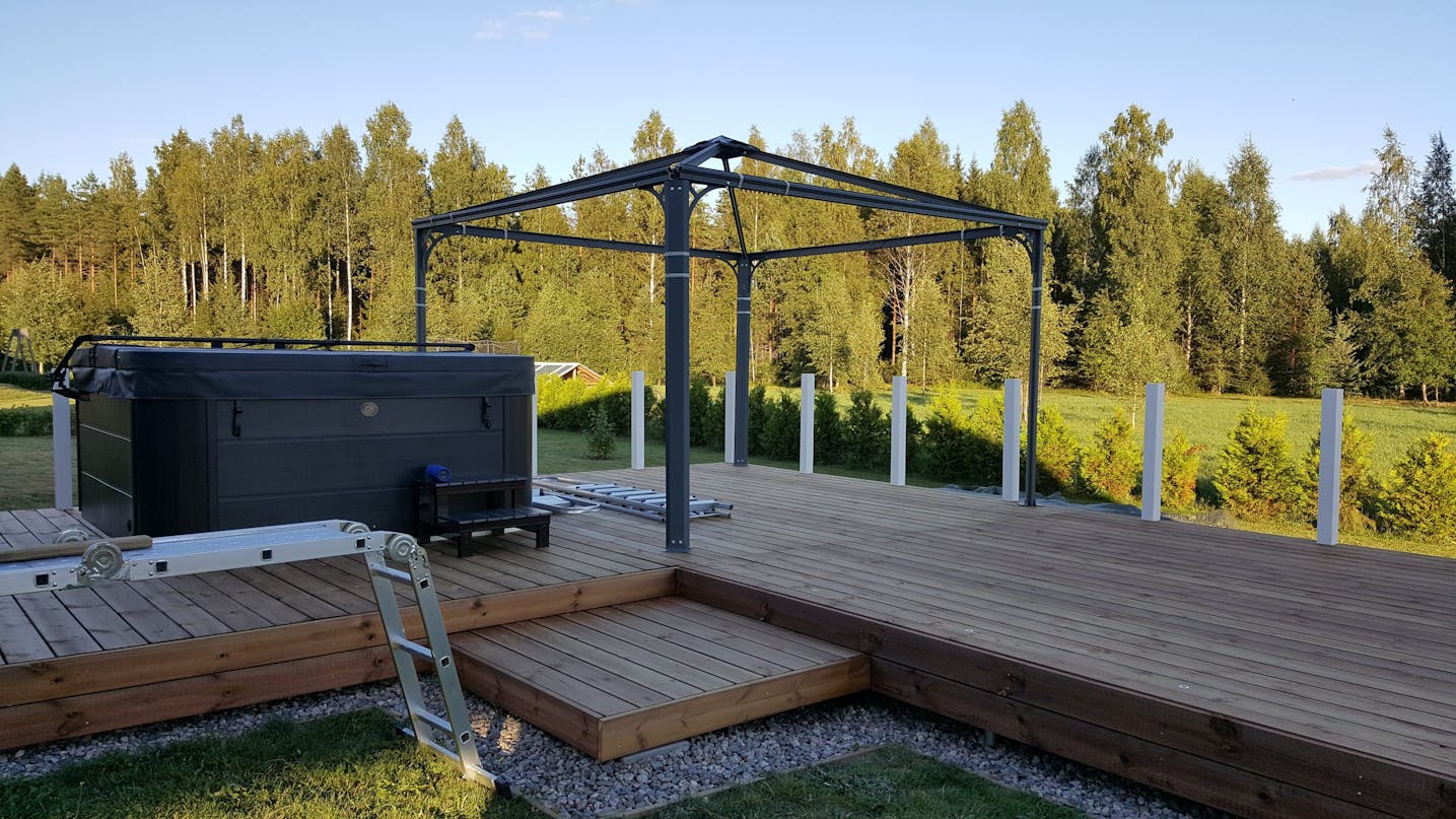 Udvidelse af terrasse med overdækning Udvidelse af terrasse med overdækning